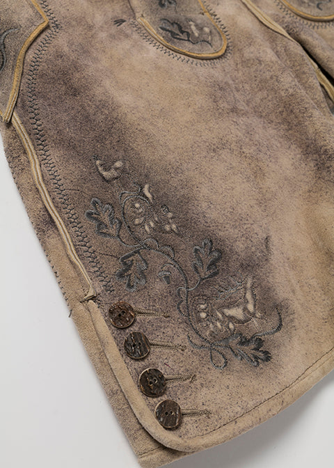beckert-lustenau-kurze-lederhose-baileys-grau-stickerei image 7