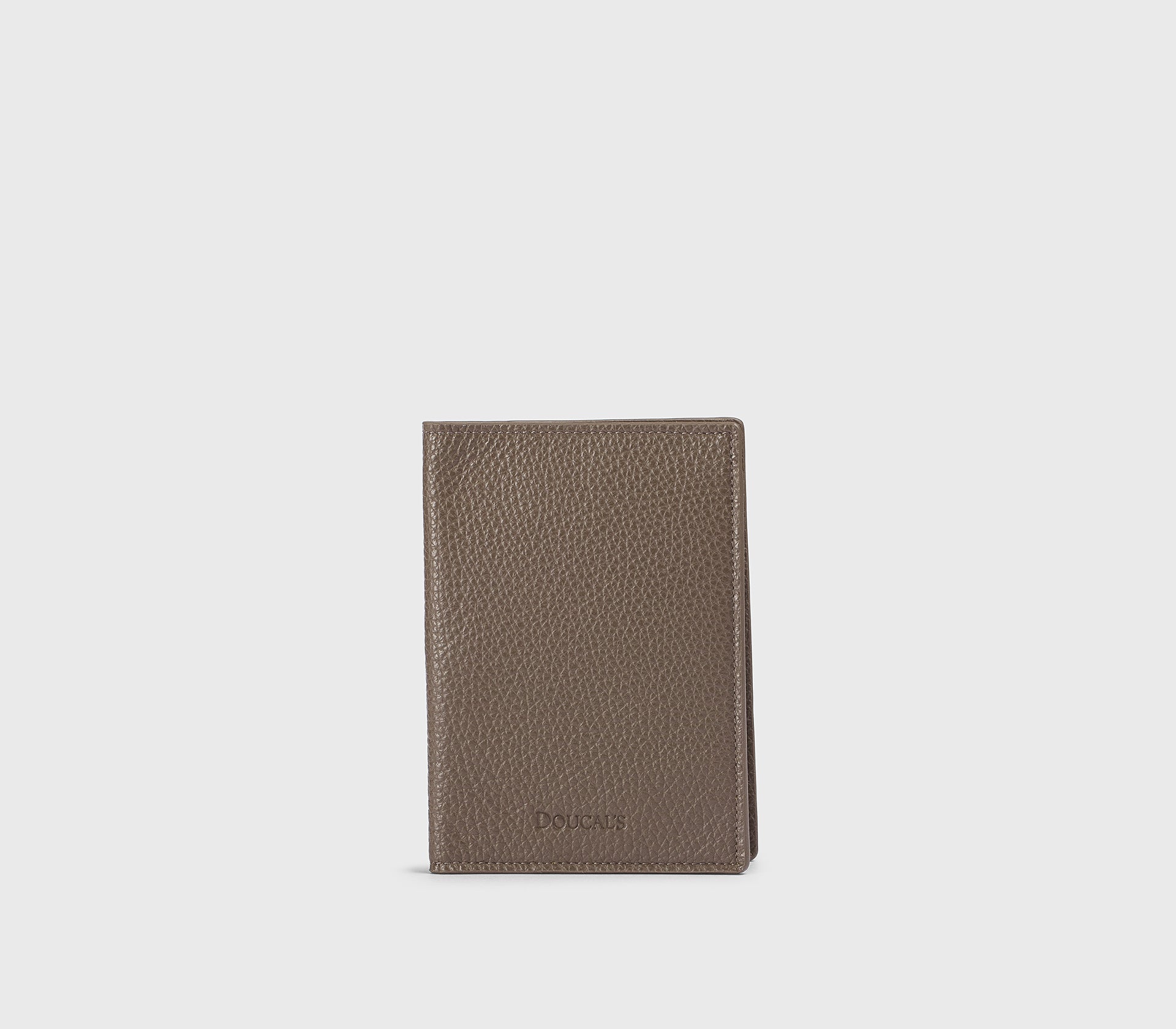 doucal-s-wallets-da0014tu0m20-reisepassetui-fango-walkleder image 1