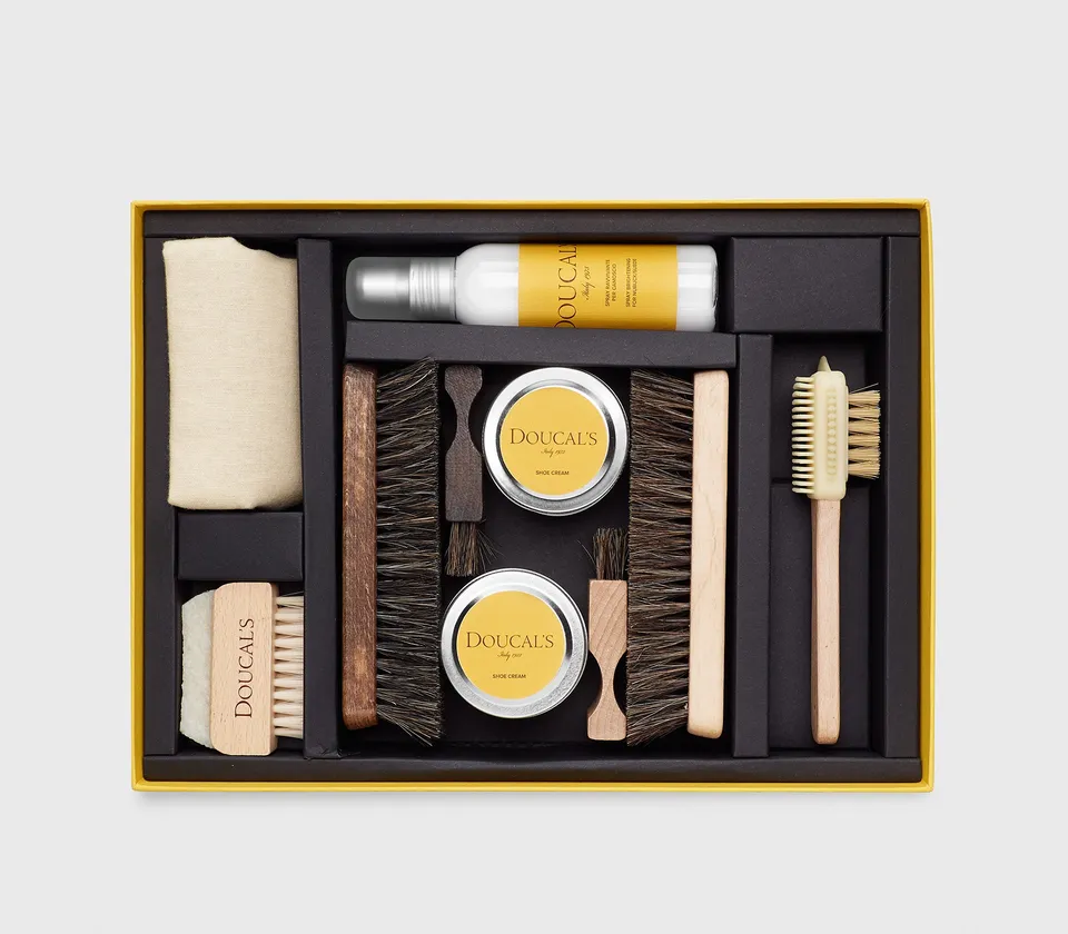 doucal-s-shoe-care-spezialboxset-schuhpflege-gelb-tu image 1