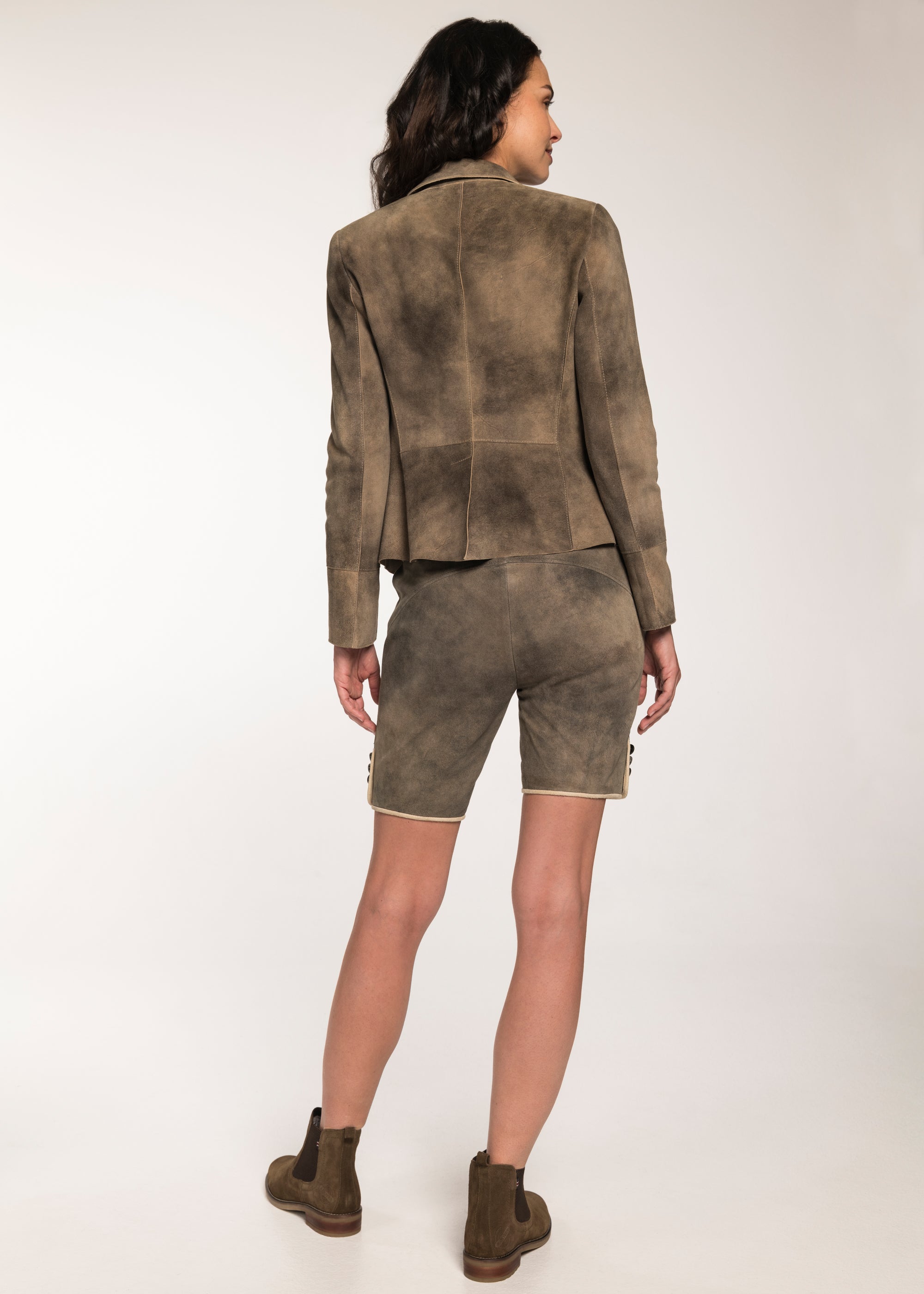 beckert-cathryn-damen-lederhose-smoke-kurz-ziegenvelours image 2