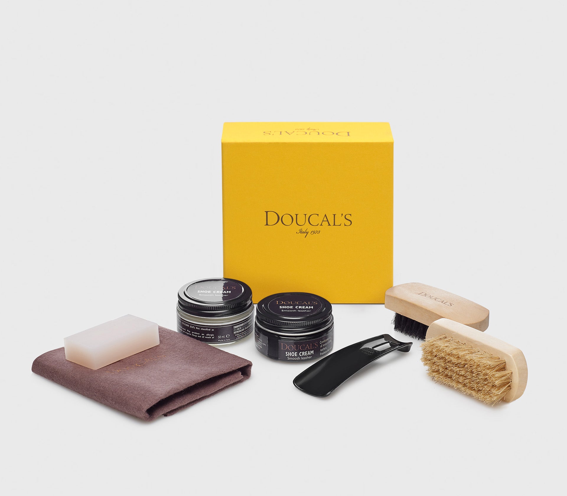 doucal-s-shoe-care-pflegeset-schwarz-schuhpflege image 3