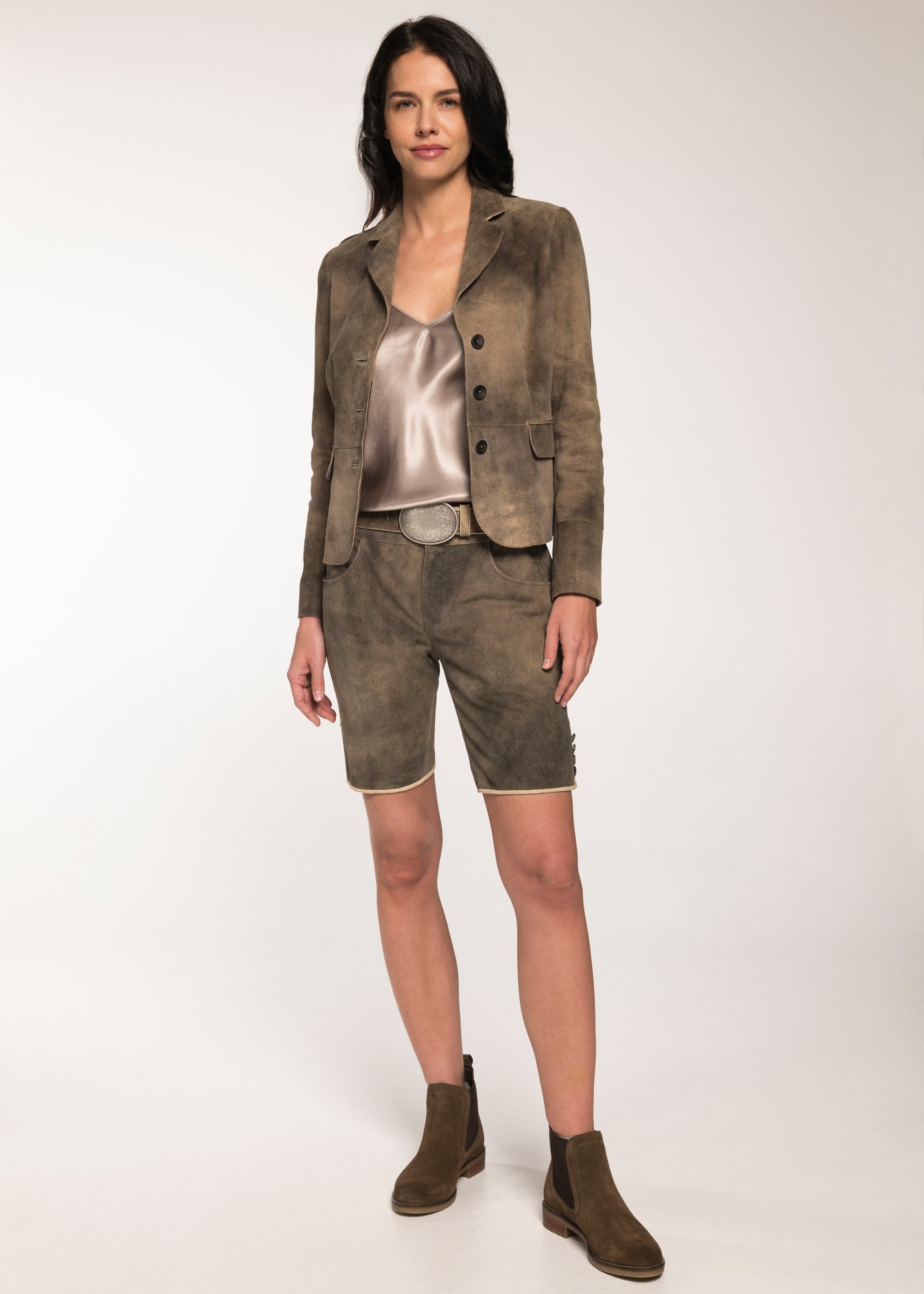 beckert-cathryn-damen-lederhose-smoke-kurz-ziegenvelours image 1