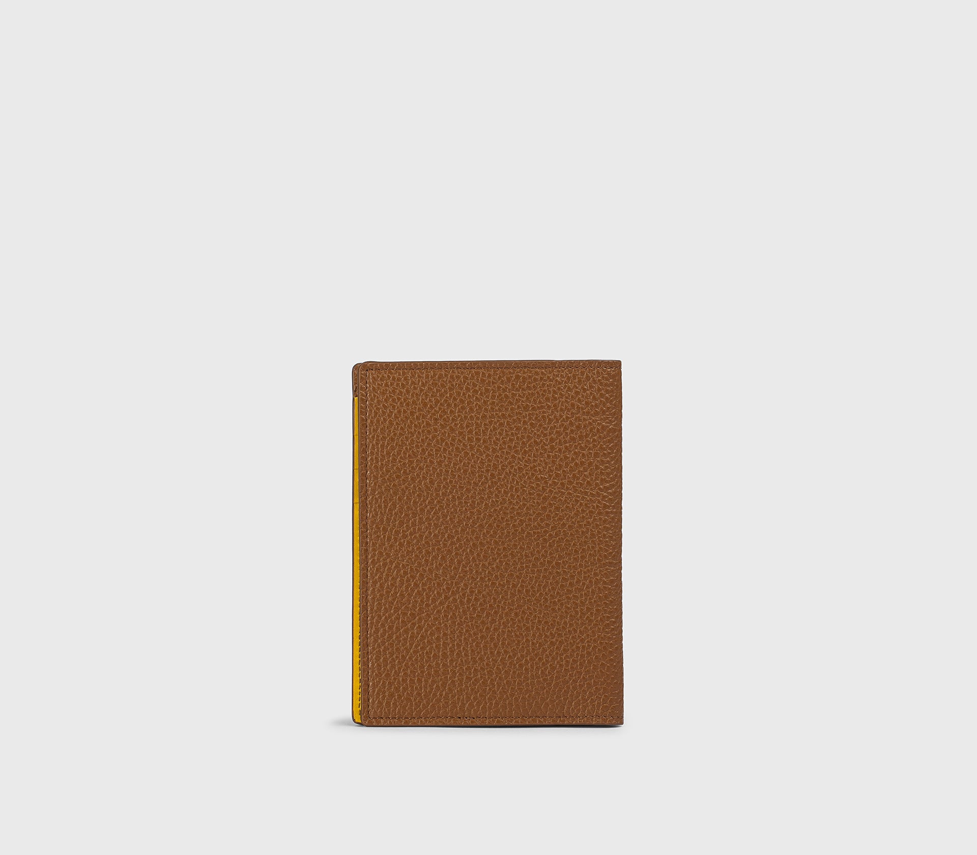 doucal-s-wallets-reisepassetui-karamell-walkleder image 3