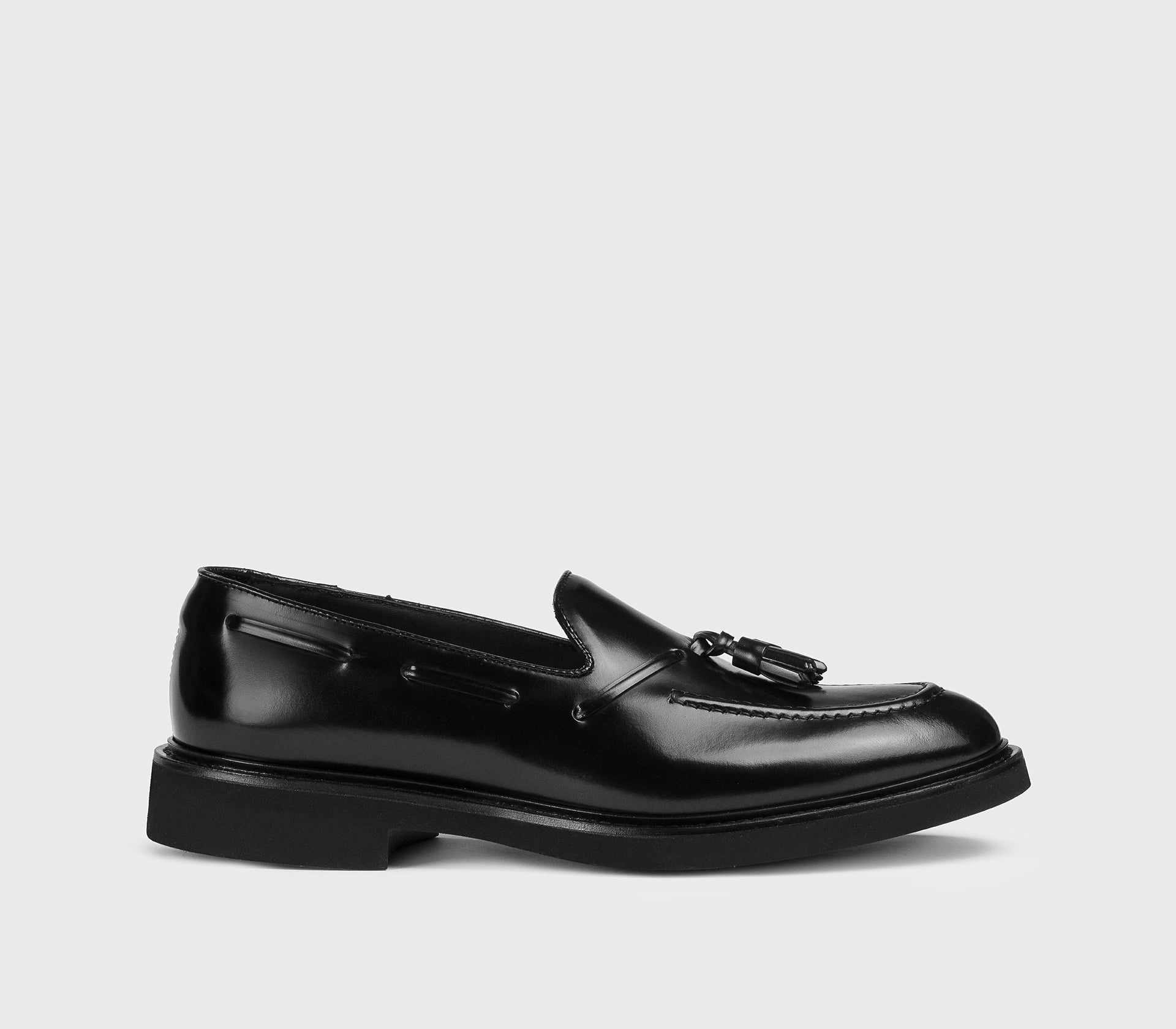 doucal-s-loafers-du3582genouf007-mokassin-schwarz-quasten-leder image 1