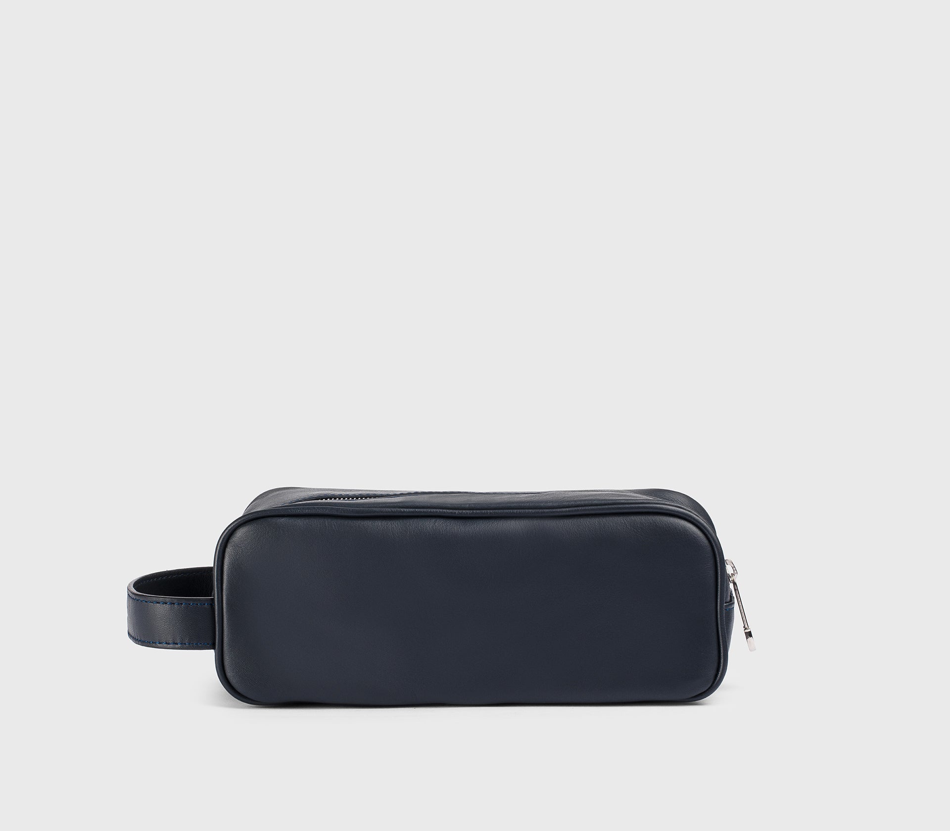 doucal-s-taschen-db0022-beauty-tasche-blau-leder-waschtasche image 3